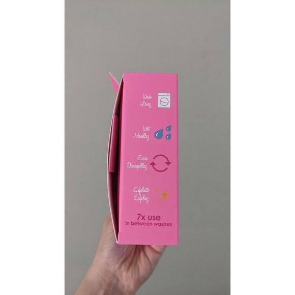 The Original MakeUp Eraser 7 Day Set Pink Reusable Makeup Remover Pads - Picture 6 of 6